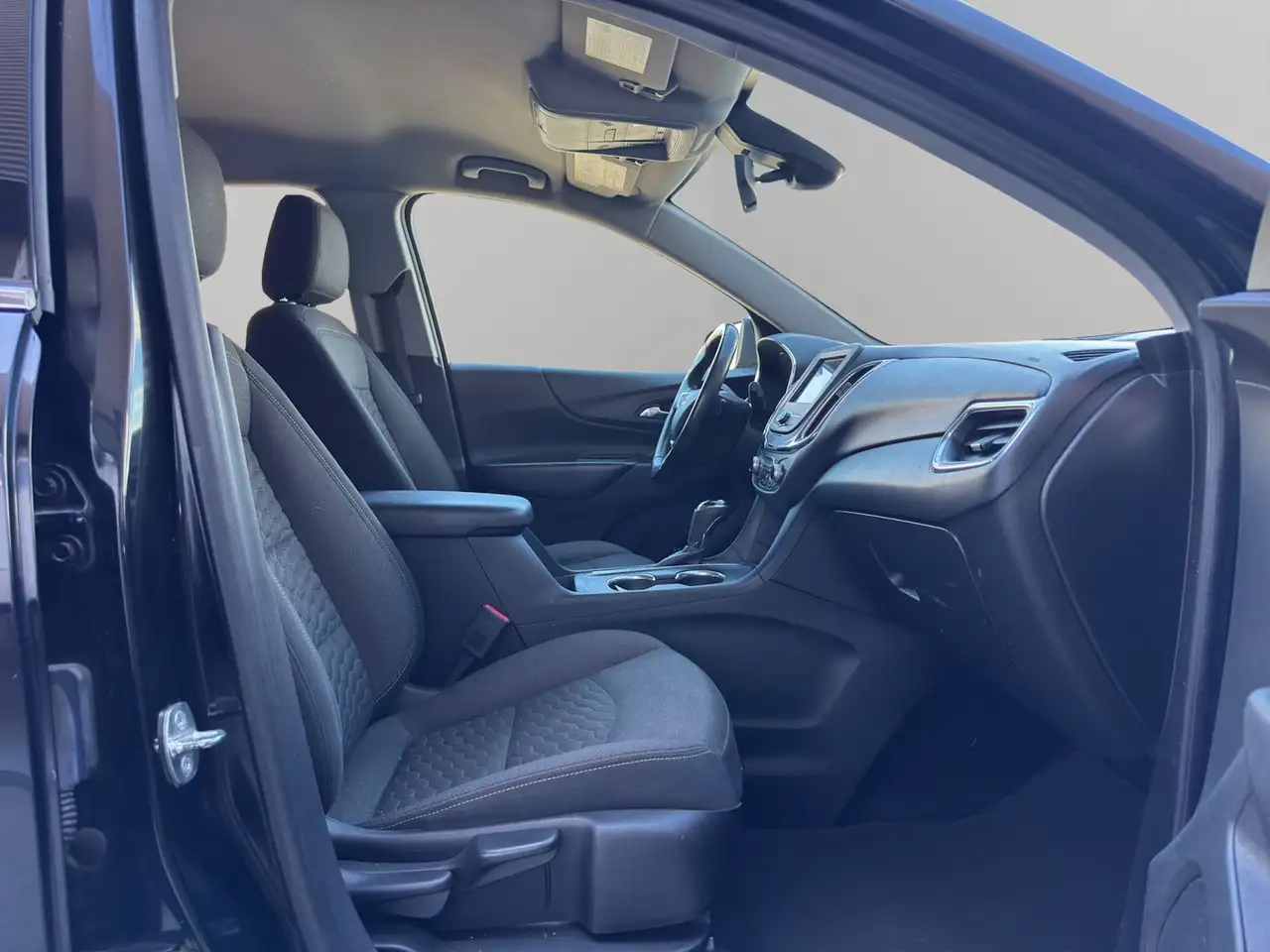 Chevrolet Equinox photo Chevrolet Equinox