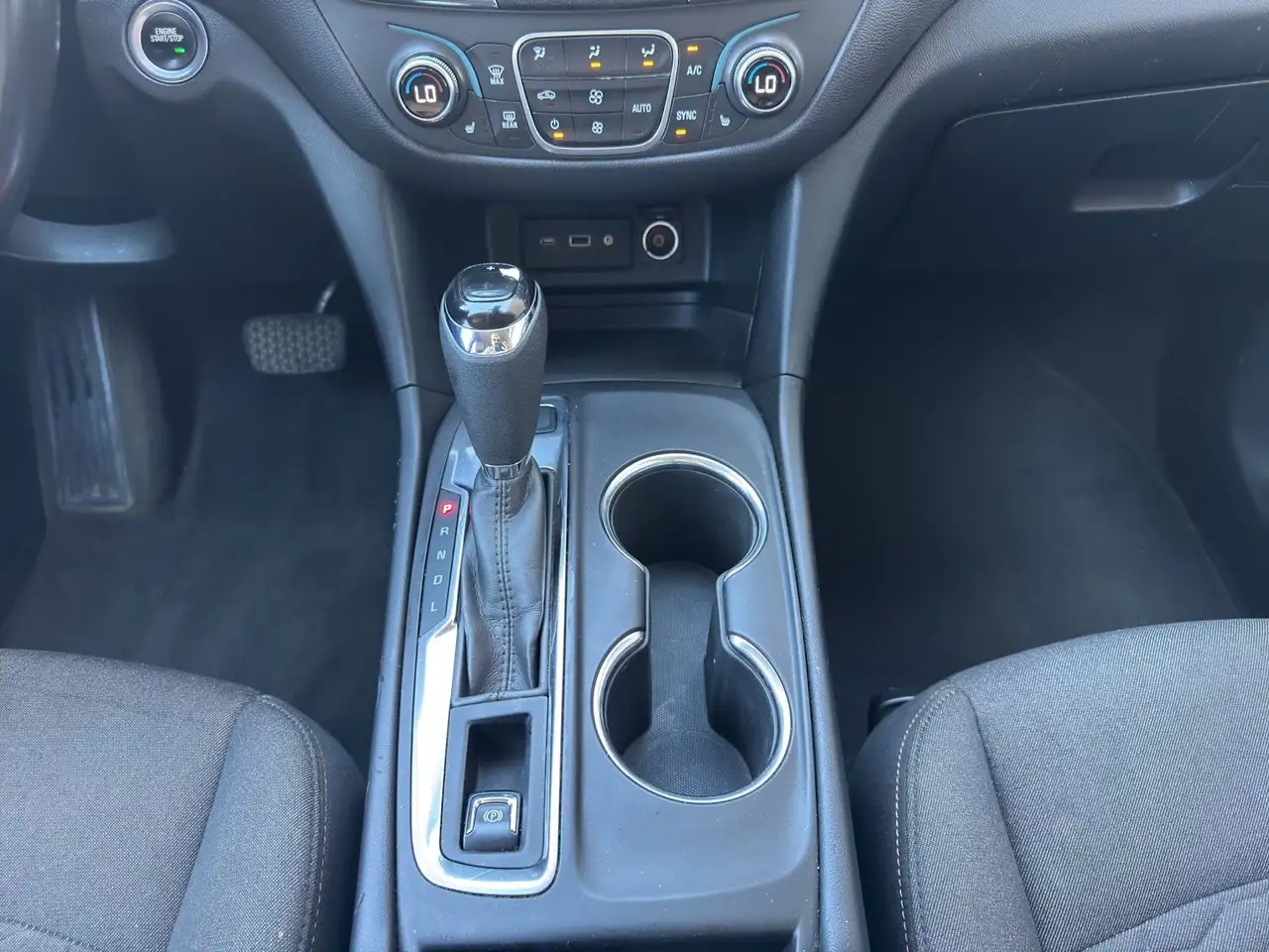 Chevrolet Equinox photo Chevrolet Equinox