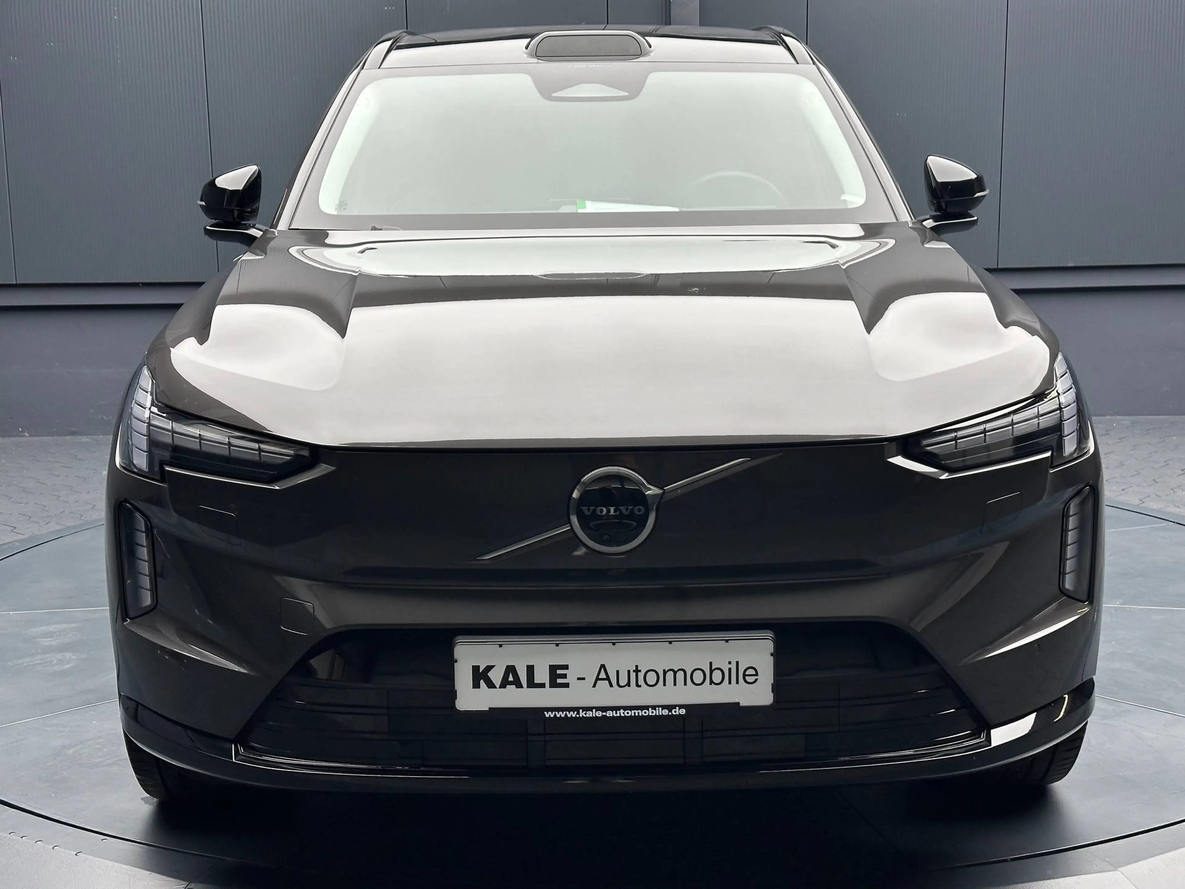 Volvo EX90 Ultra Pure Electric AWD *22Zoll*AHK*Winter-Paket*7-SITZE* — photo 8