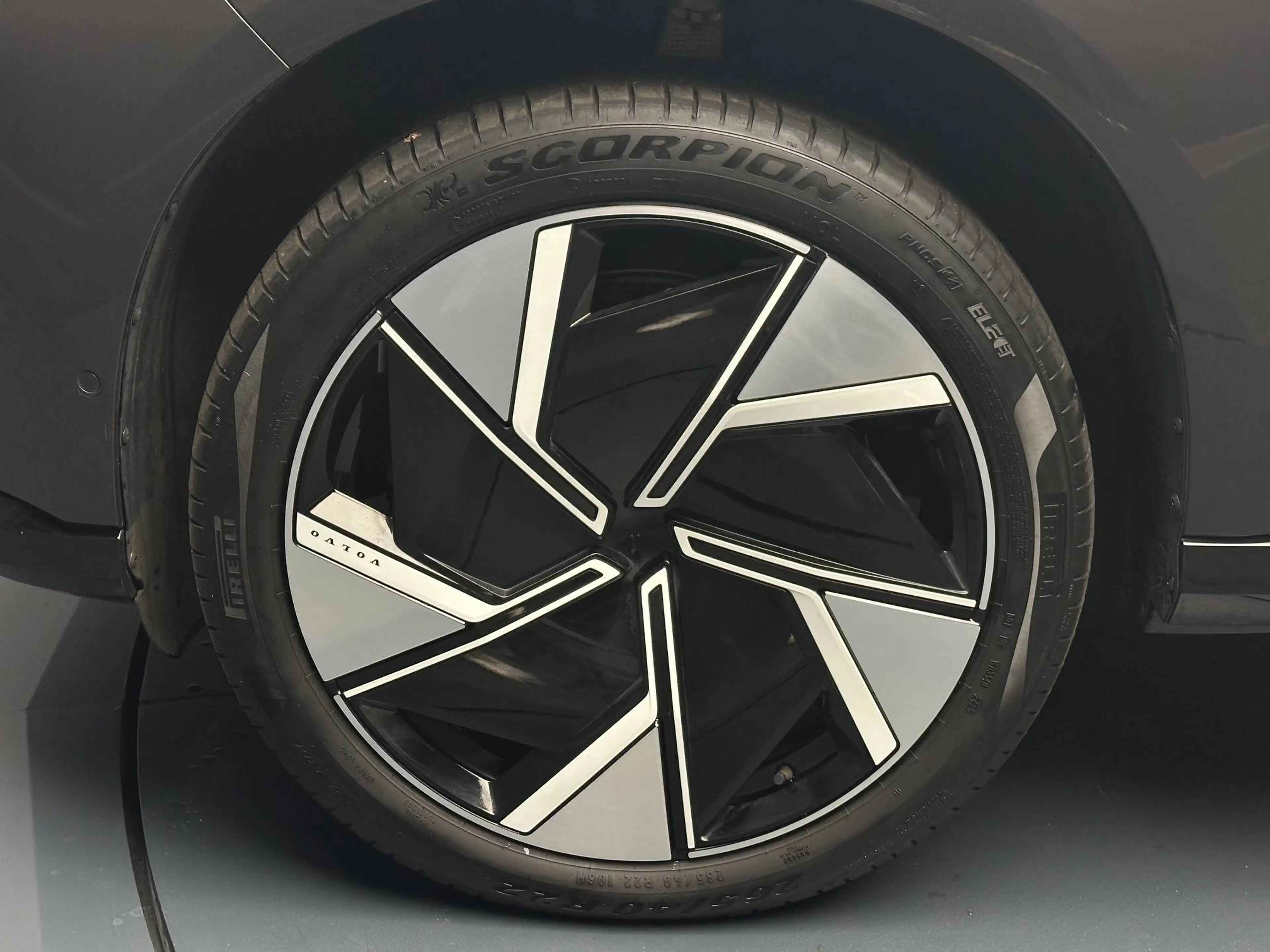 Volvo EX90 Ultra Pure Electric AWD *22Zoll*AHK*Winter-Paket*7-SITZE* — photo 9