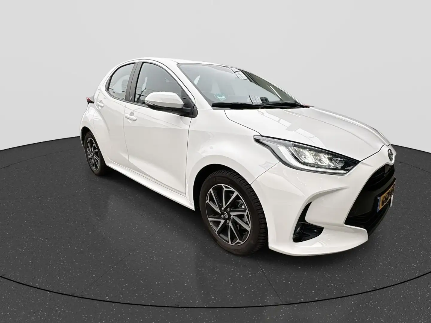 Toyota Yaris 1.5 Hybrid Dynamic Edition | Rijklaar Blanc - 2
