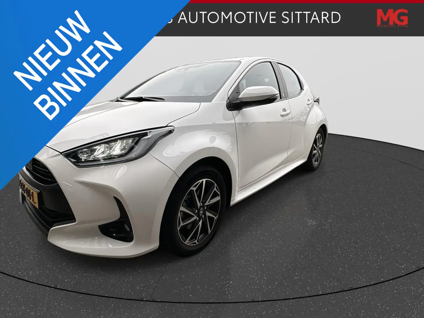 Toyota Yaris 1.5 Hybrid Dynamic Edition | Rijklaar Blanc - 1