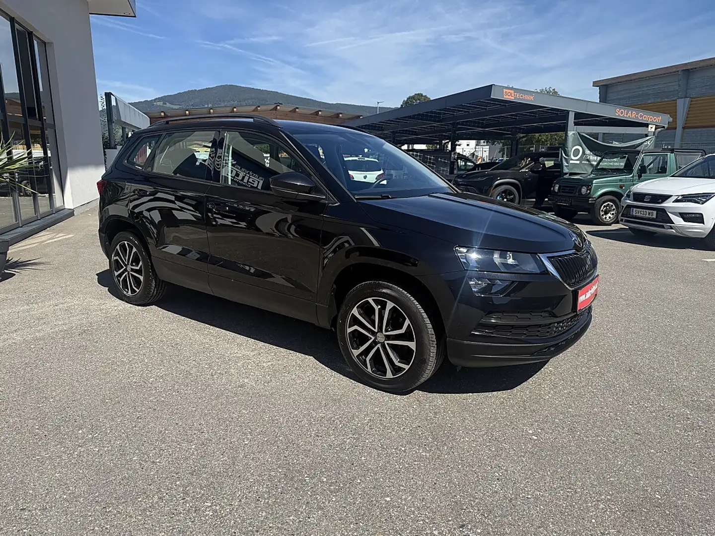 Skoda Karoq 1,6 TDI Ambition Limited Schwarz - 2