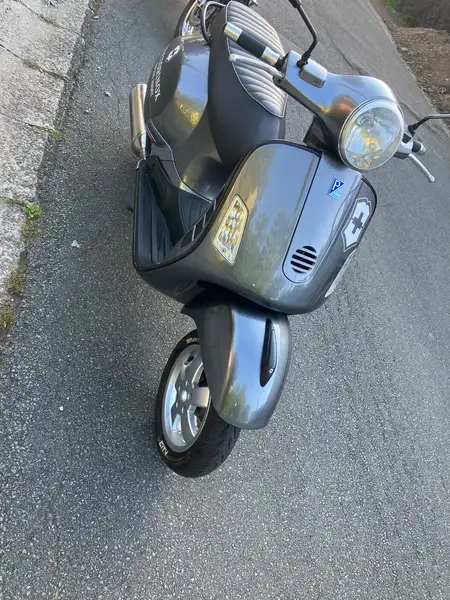 Vespa GT 200