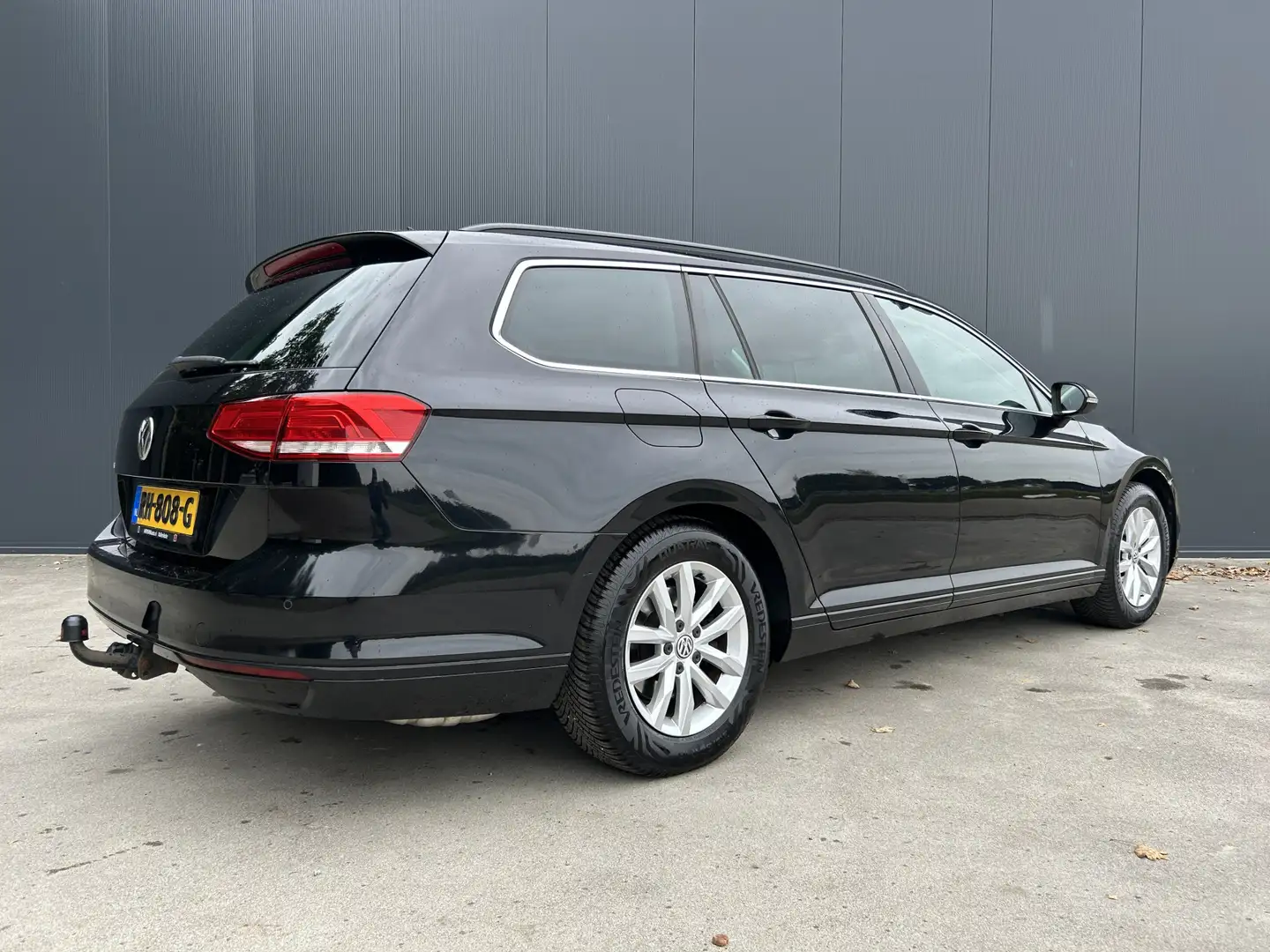 Volkswagen Passat Variant 1.4 TSI ACT Connected Series Plus ADAPT CRUISE TRE Zwart - 2