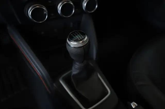 Dacia Duster view 14