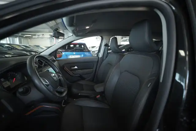Dacia Duster view 10