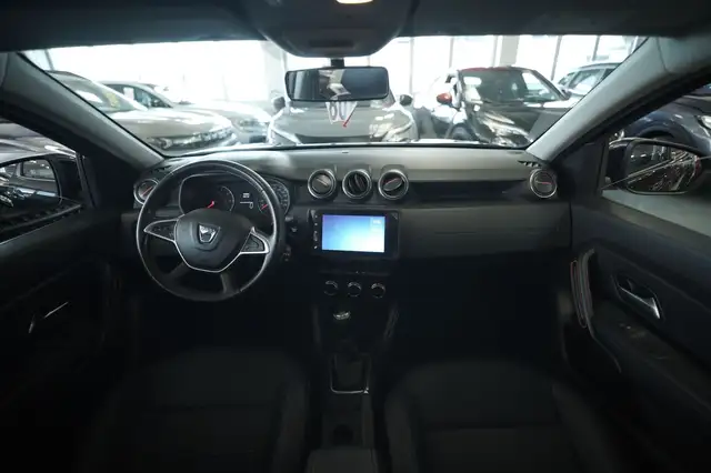 Dacia Duster view 12