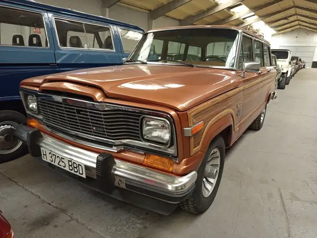 Jeep Wagoneer