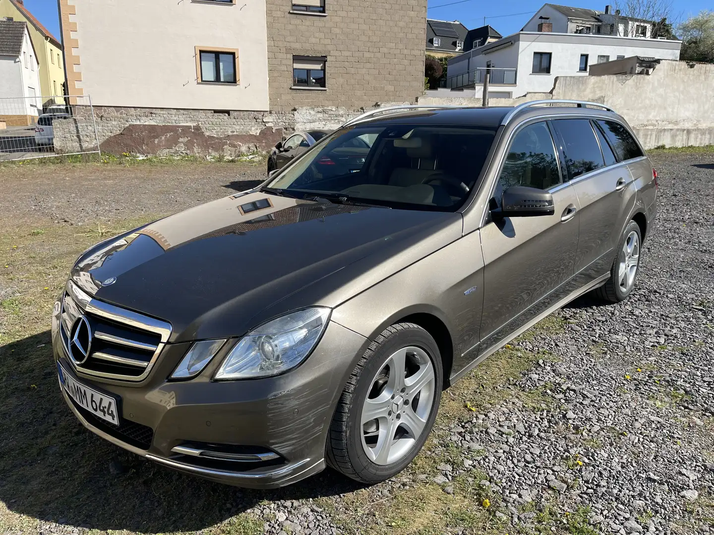 Mercedes-Benz E 220 T CDI DPF BlueEFFICIENCY Automatik Elegance - 1