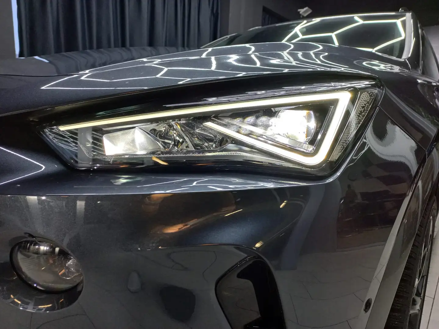 CUPRA Formentor Formentor 1.4 e-hybrid VZ Priority 245cv dsg Grau - 2