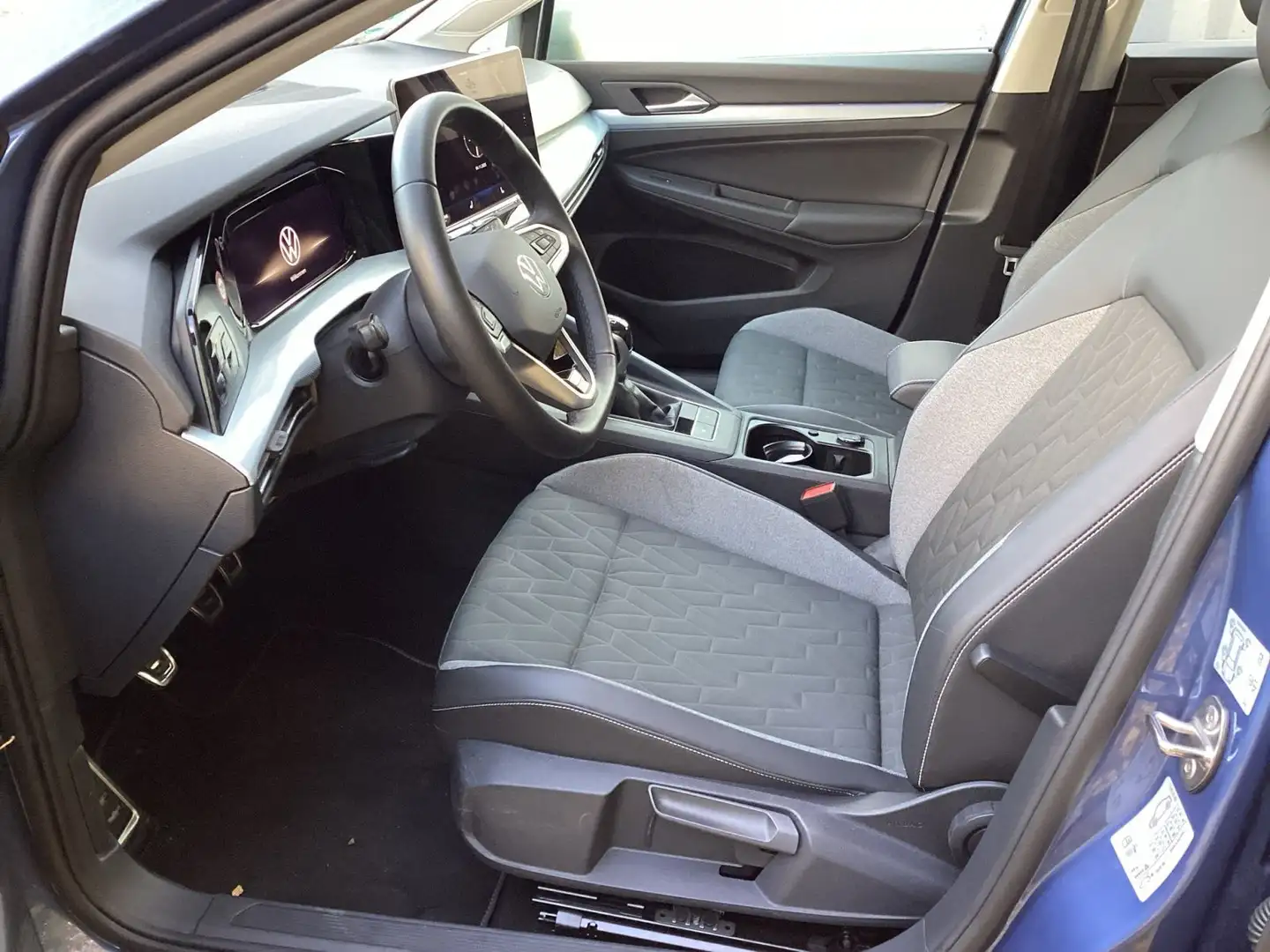 Volkswagen Golf VIII 1.5TSI Goal Navi LED AHK Blau - 2