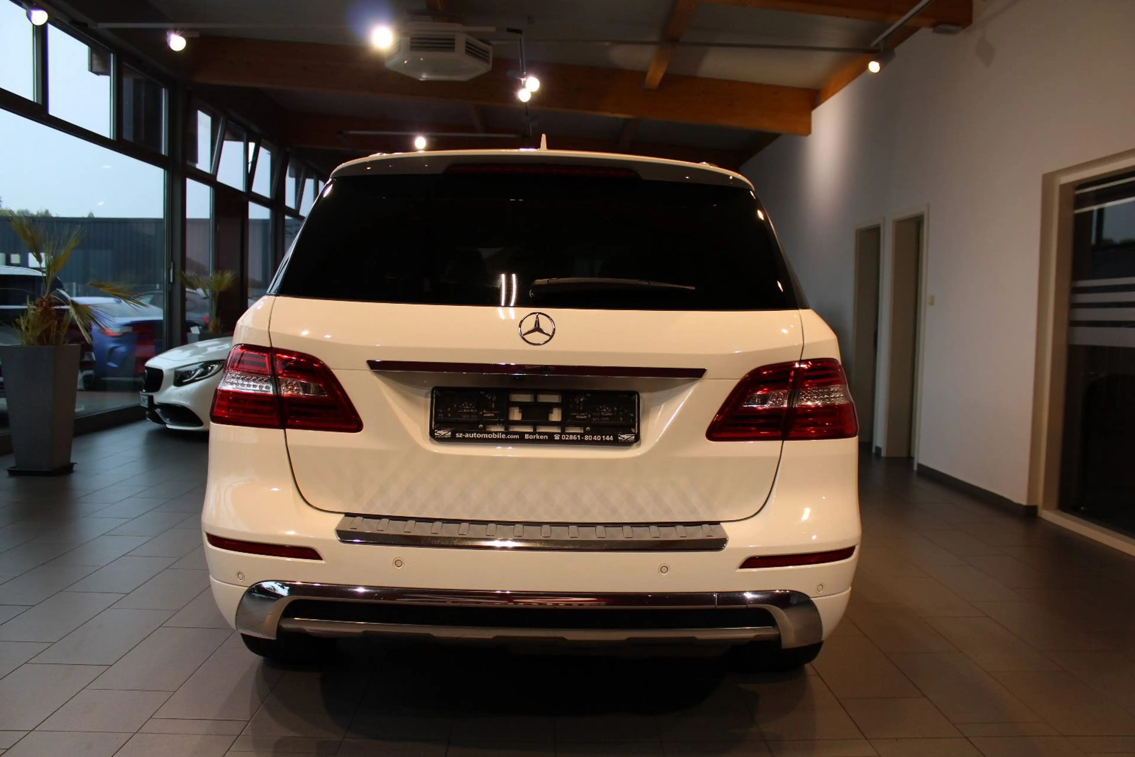 Mercedes-Benz ML 350 CDI BlueTec 4Matic AHK Navi PDC — photo 5