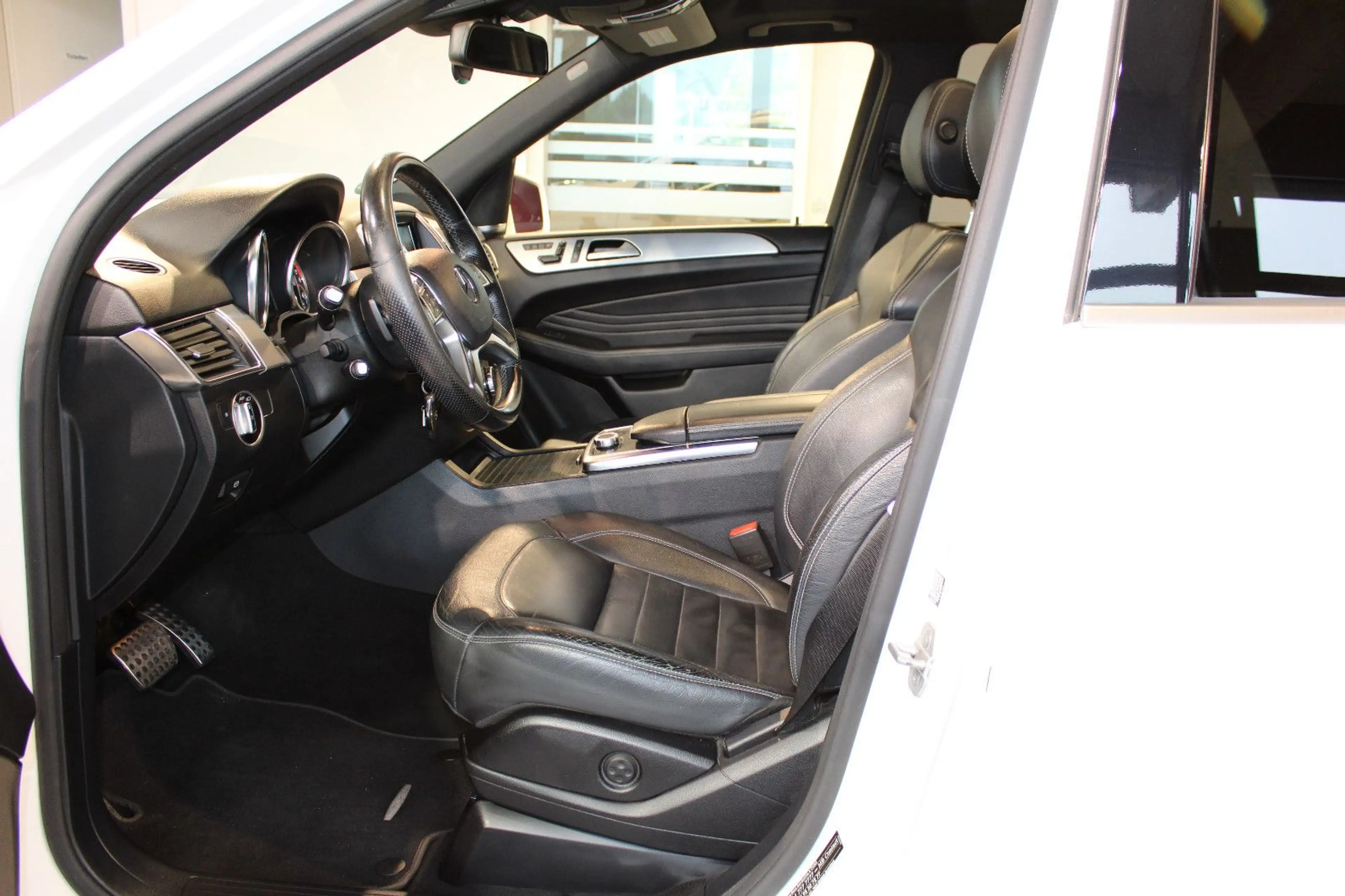 Mercedes-Benz ML 350 CDI BlueTec 4Matic AHK Navi PDC — photo 8