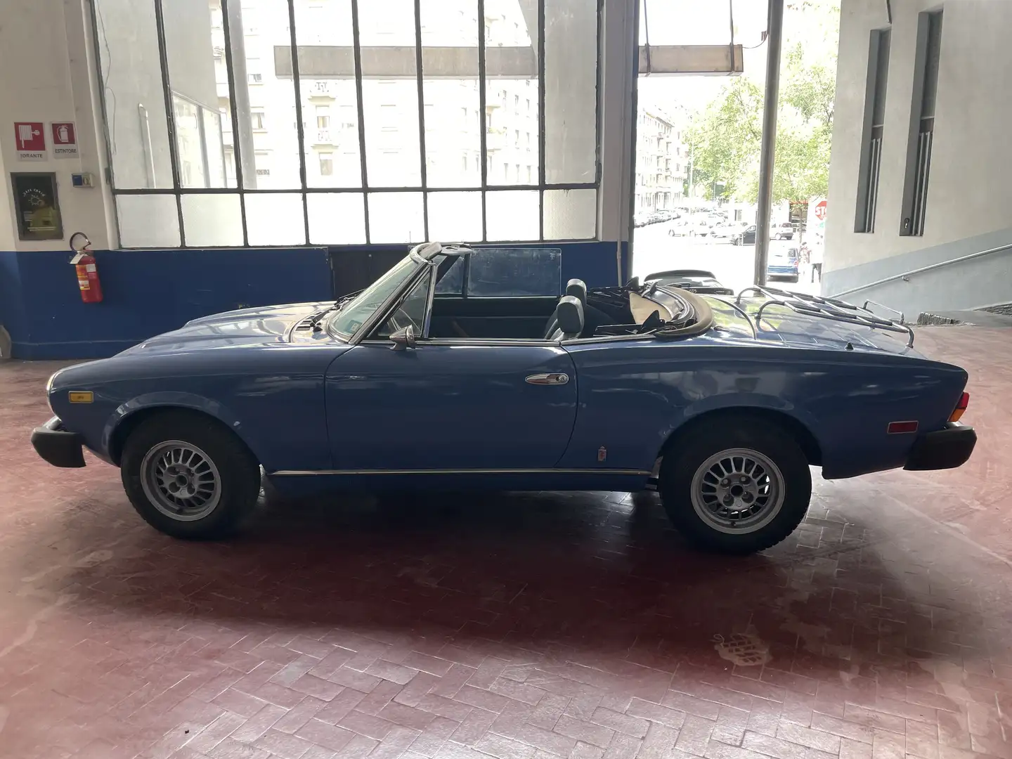 Fiat 124 Spider AMERICA CAMBIO AUTOMATICO Blauw - 2