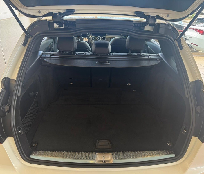 Mercedes-Benz C 220 d T AMG-Line Pano Digital Ambiente Kamera CarPlay — photo 7