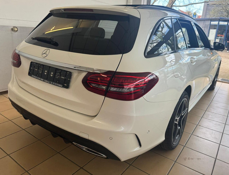 Mercedes-Benz C 220 d T AMG-Line Pano Digital Ambiente Kamera CarPlay — photo 3
