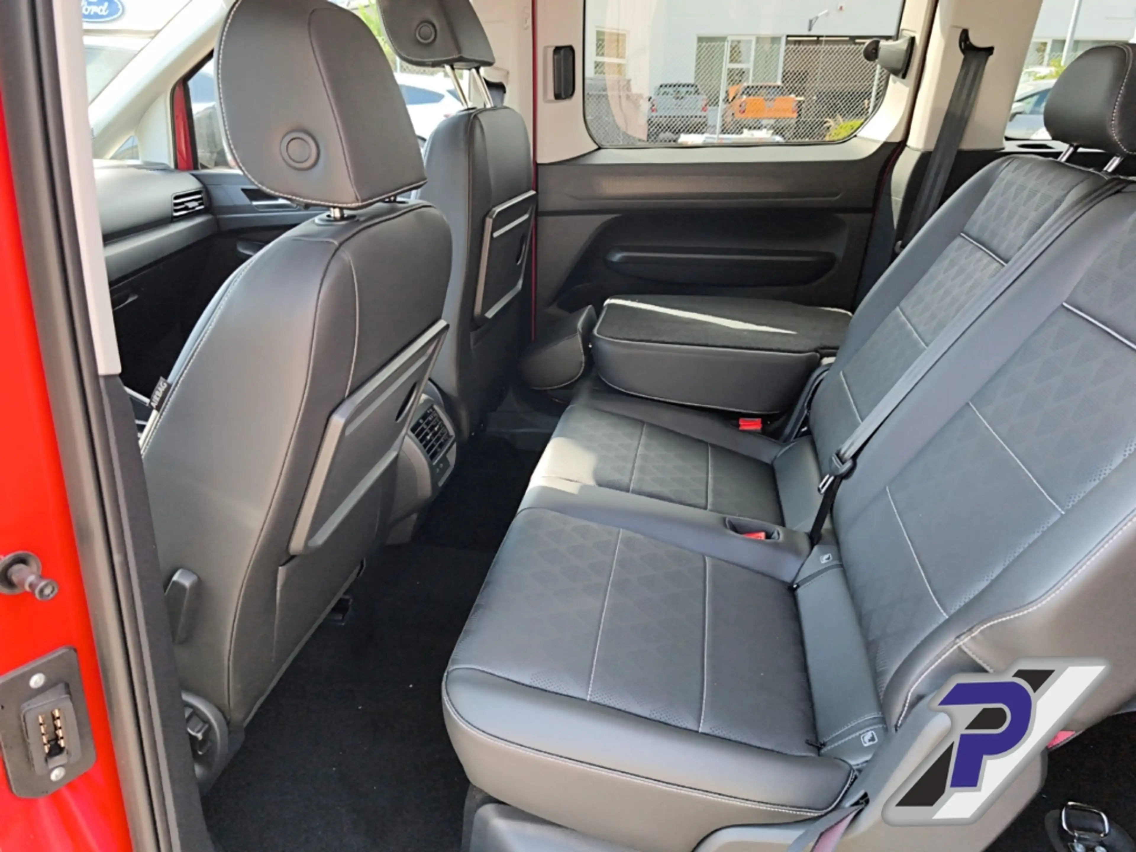 Ford Tourneo Connect Titanium L2 AHKabn.+FAHRERASSIT-PAK-5PLUS Navi Led — photo 13