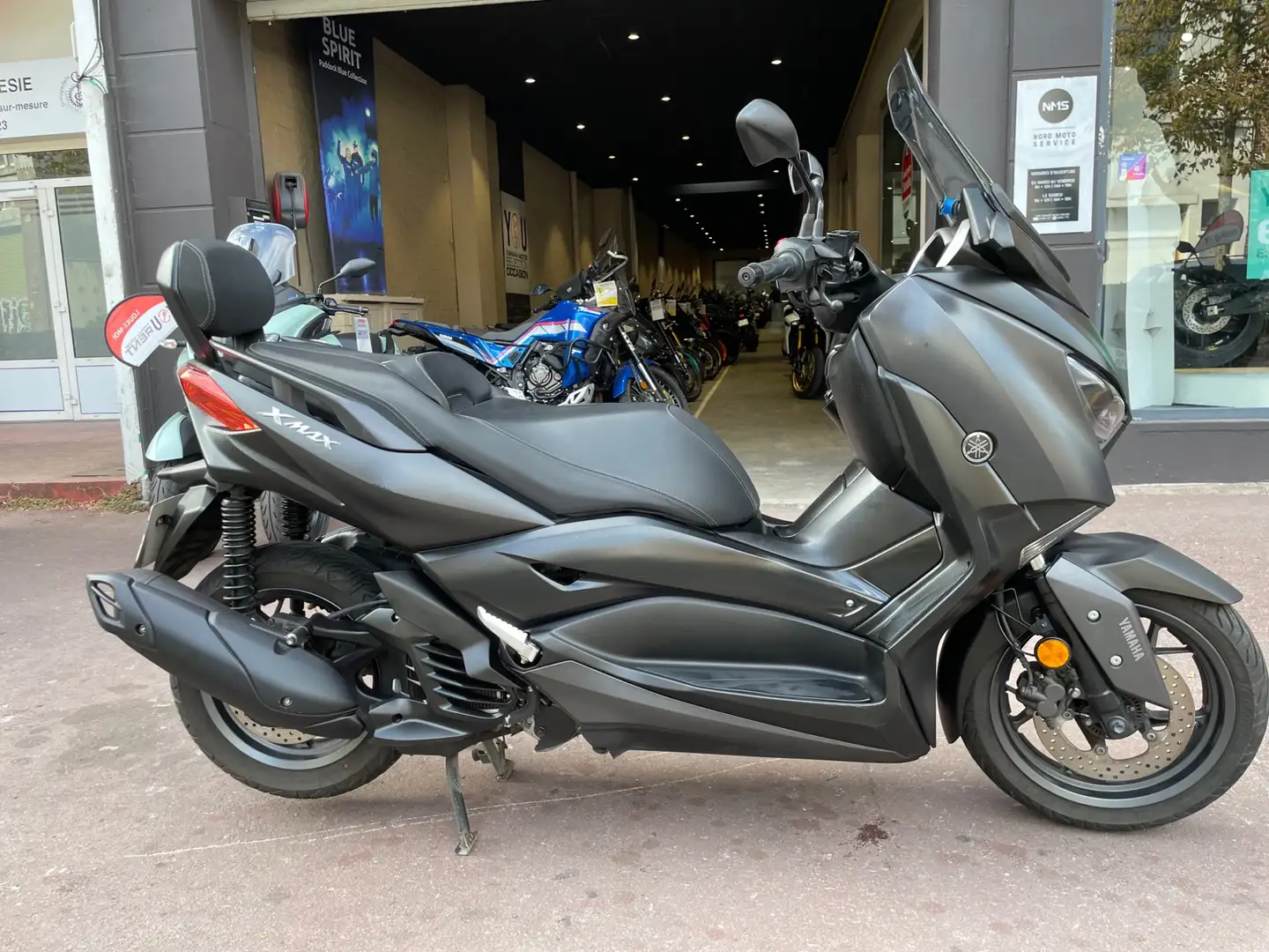 Yamaha X-Max 125 Grau - 1