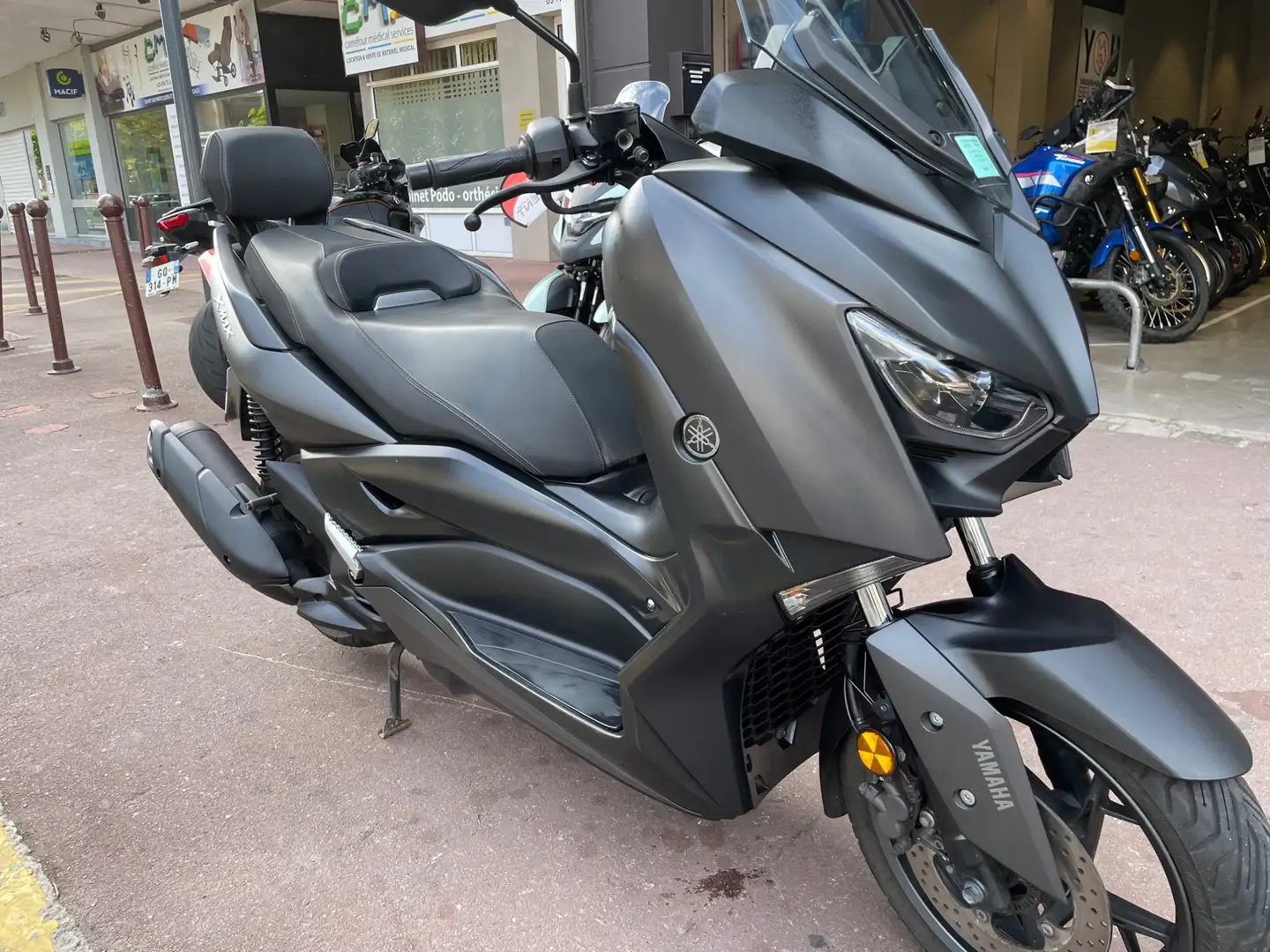 Yamaha X-Max 125 Grau - 2
