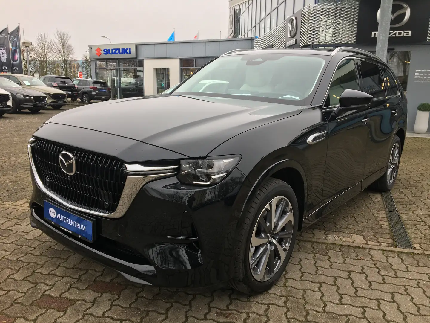 Mazda CX-80 3.3L 254PS 8AT AWD Takumi Plus CATA Schwarz - 1