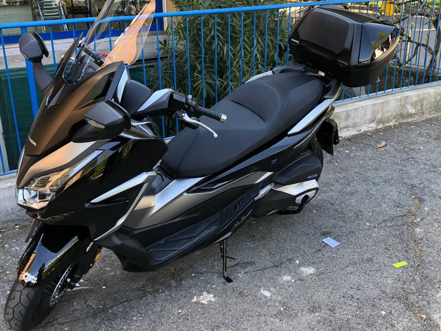 Honda Forza 350 de luxe Fekete - 2