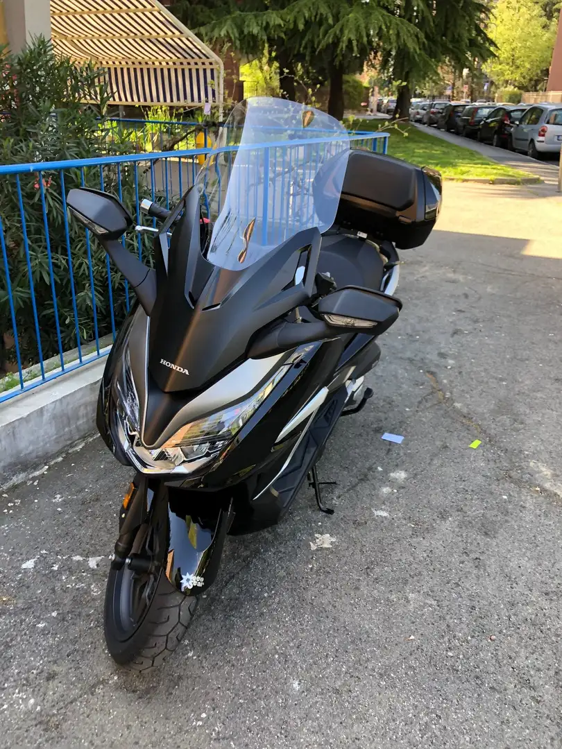 Honda Forza 350 de luxe Fekete - 1