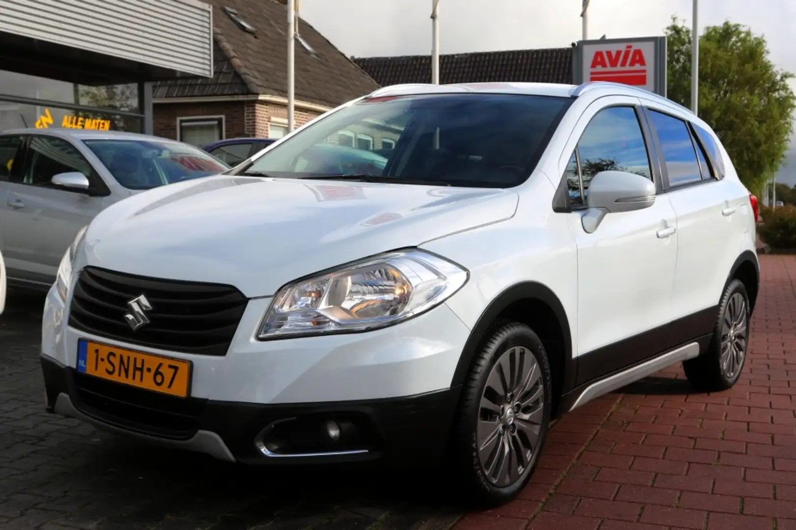 Suzuki SX4 SX-4 S-CROSS  AUTOMAAT TREKHAAK 4SEIZOEN BND. Wit - 2