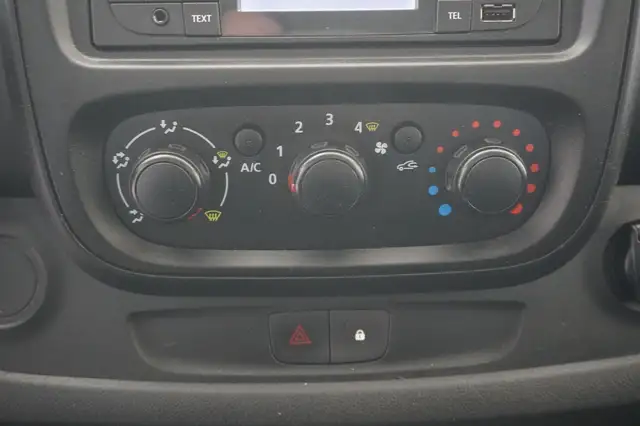 Opel Vivaro view 14