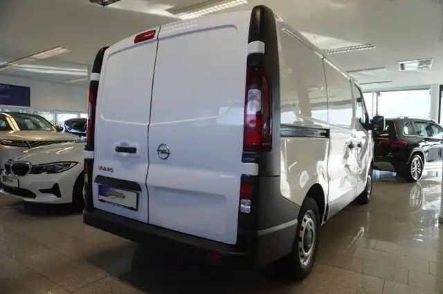 Opel Vivaro view 5