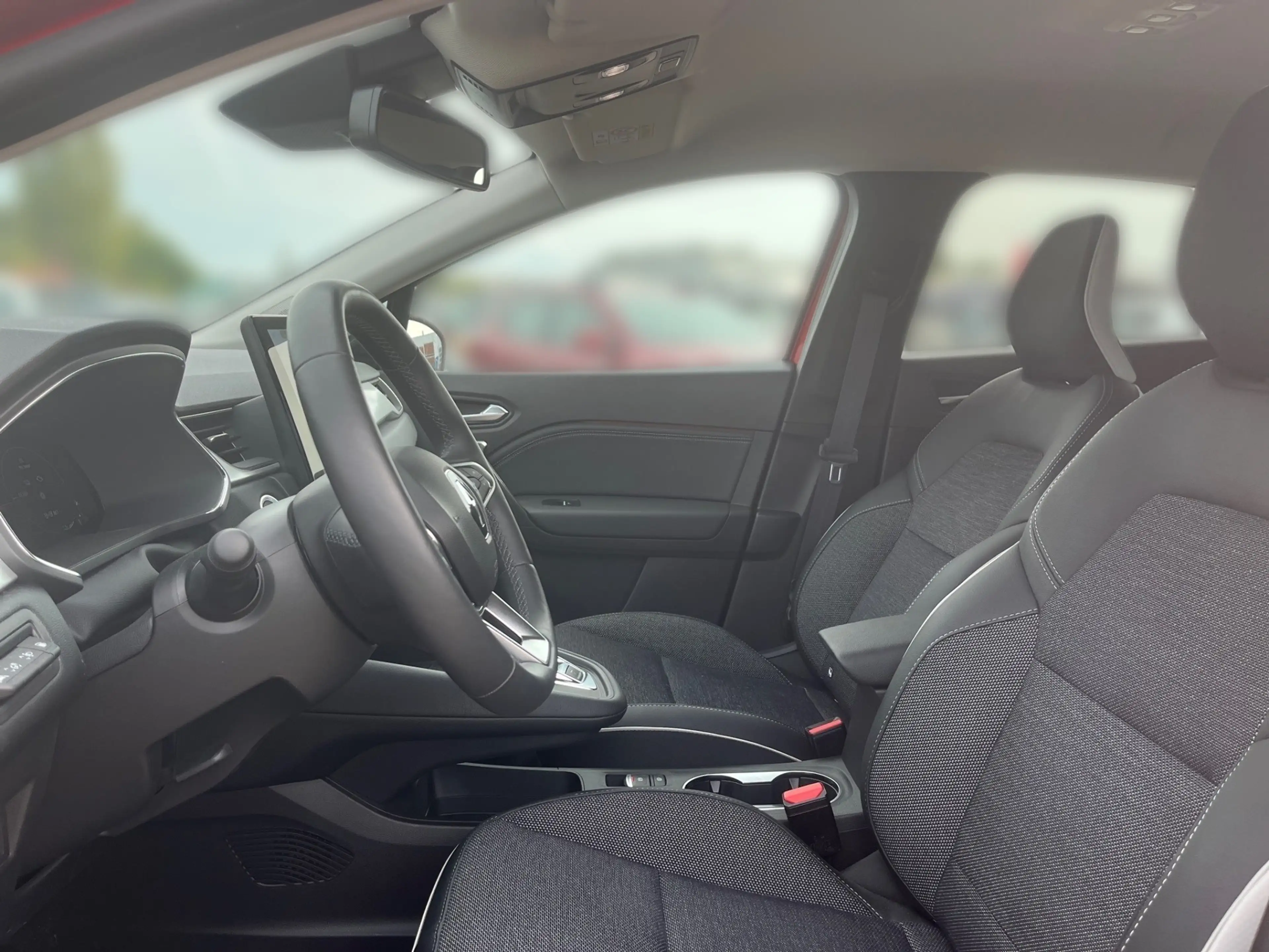 Renault Captur TECHNO Plug-in Hybrid — photo 8
