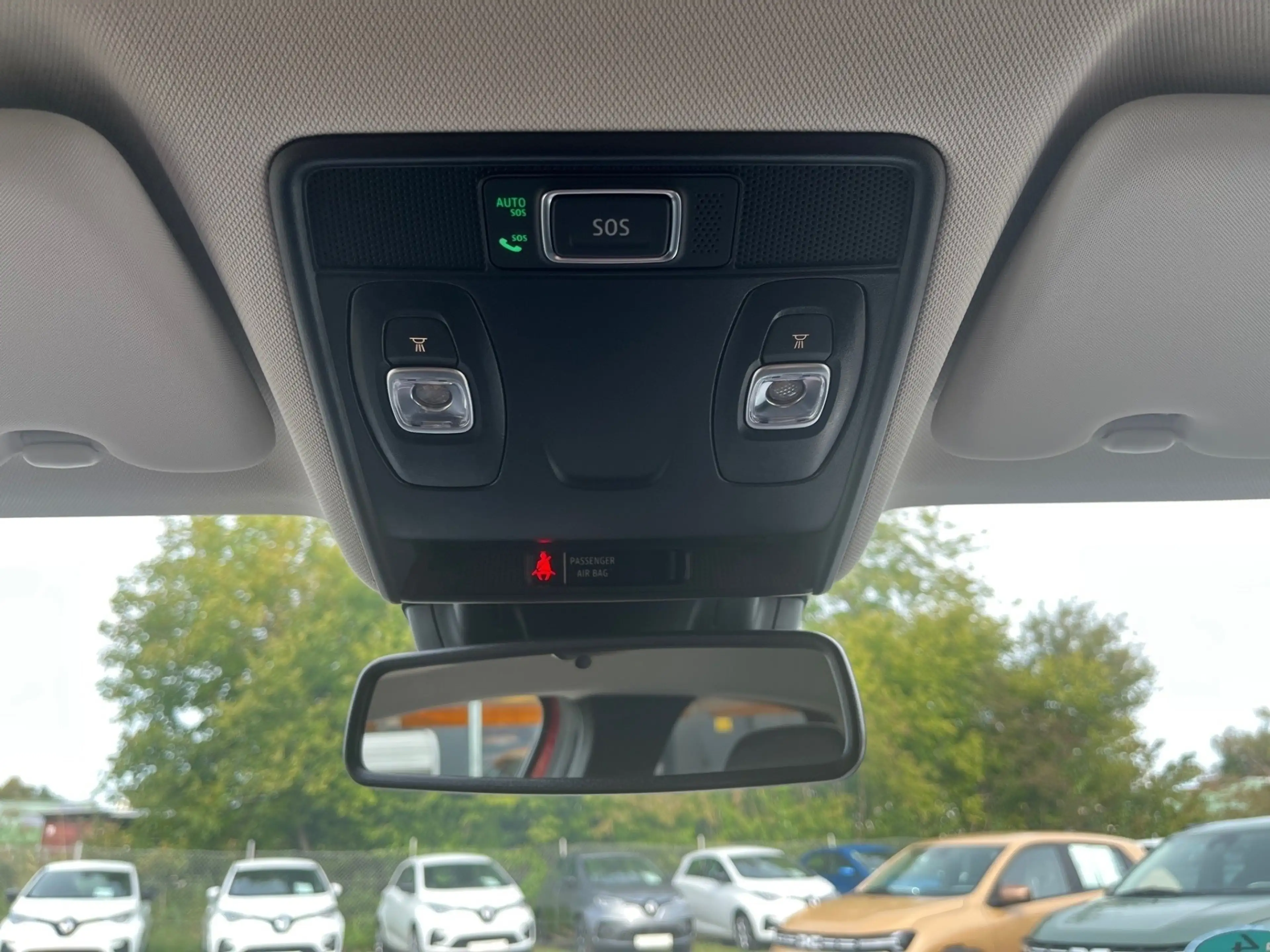 Renault Captur TECHNO Plug-in Hybrid — photo 14