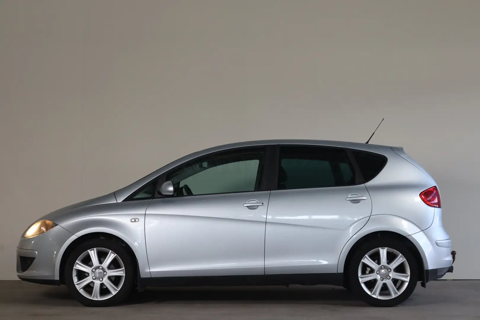 SEAT Altea 1.6 Lifestyle NL-Auto!! Climate control I Cruise c Grijs - 2
