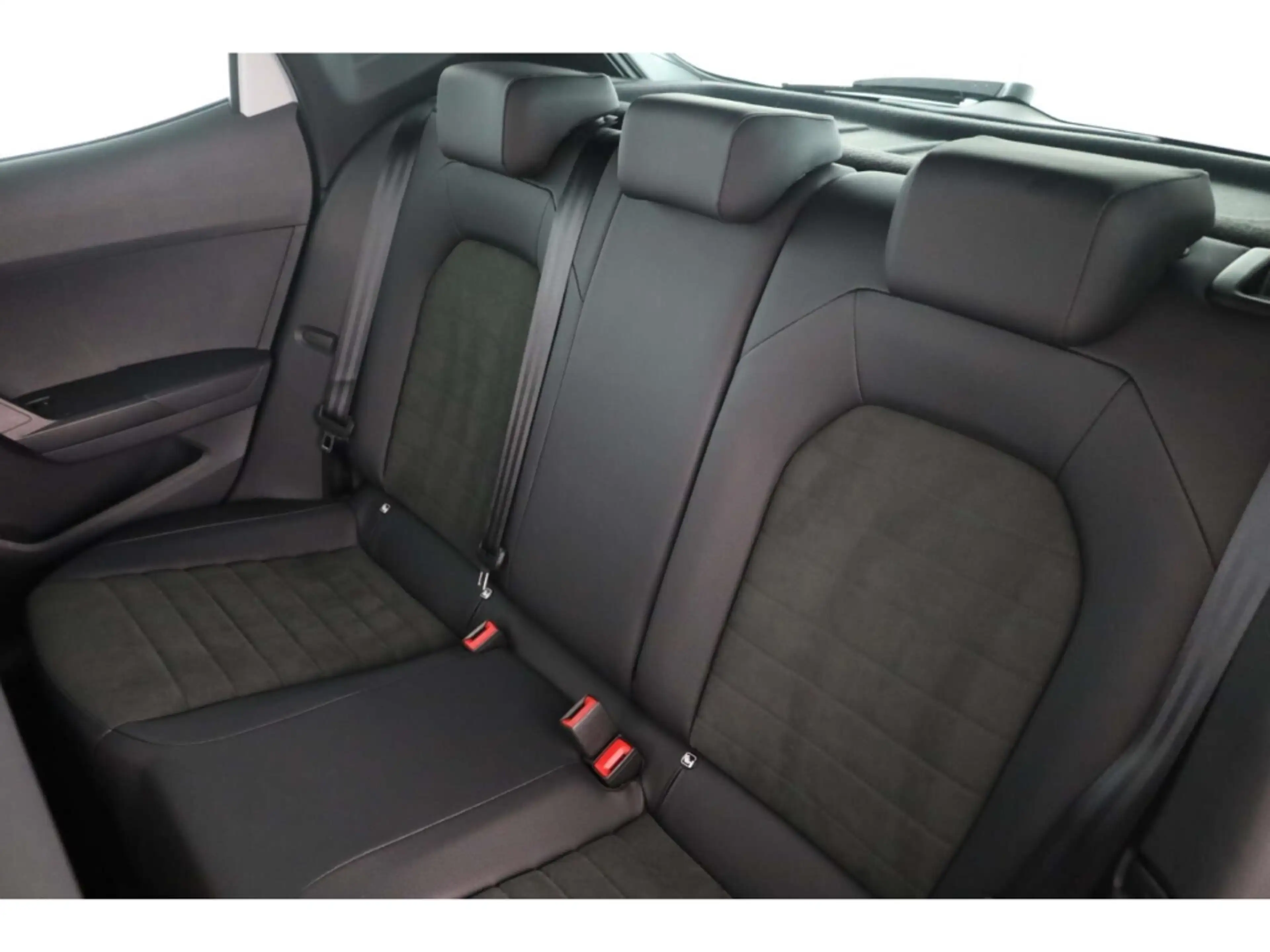 SEAT Ibiza 1.5 TSI FR — photo 11