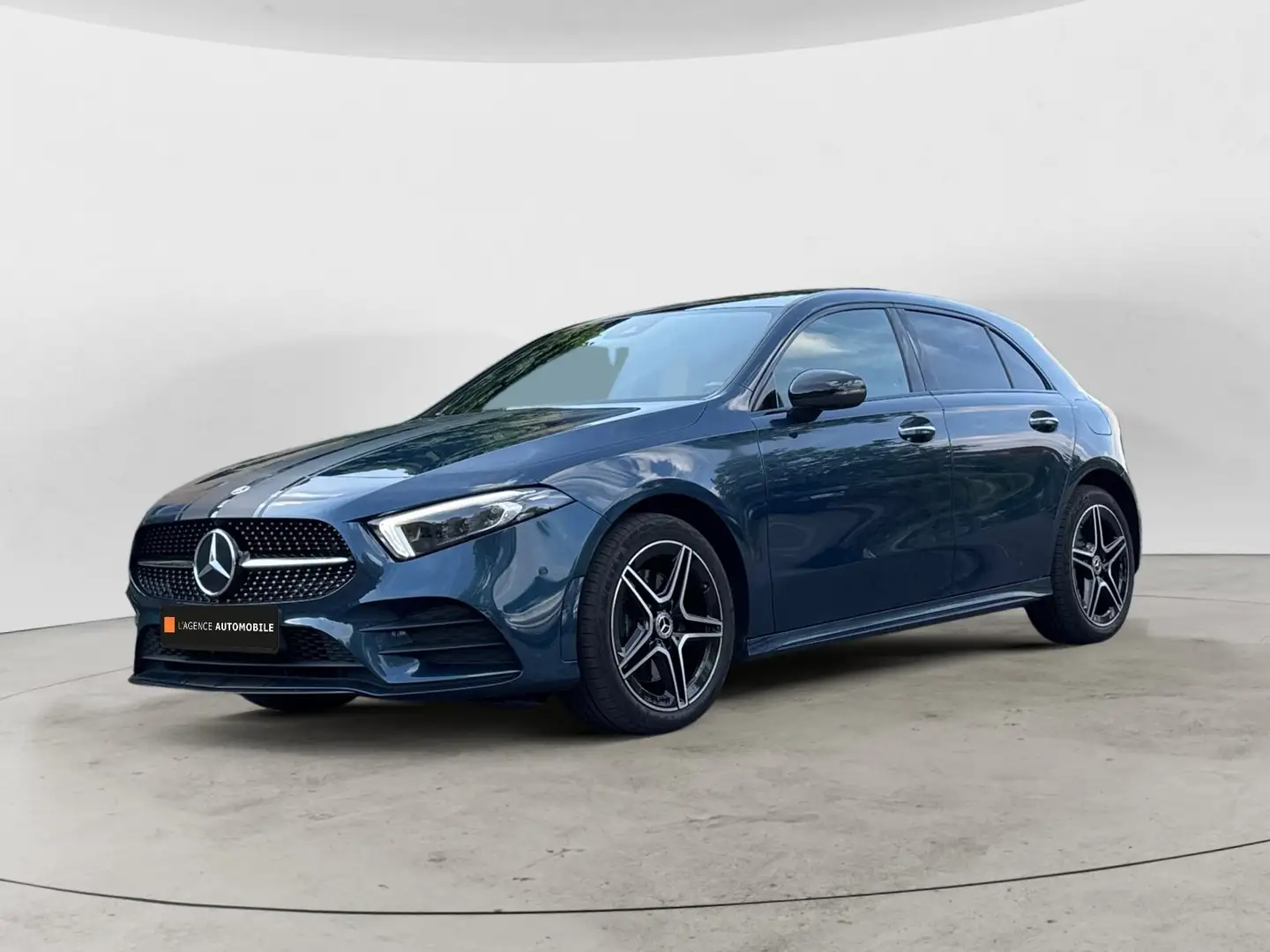Mercedes-Benz A 250 e PHEV - PACK AMG - GARANTIE 12 à 48 MOIS Bleu - 2