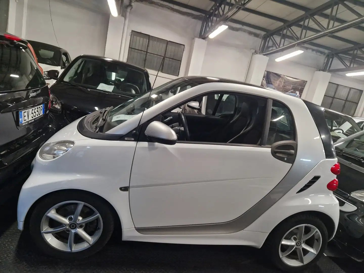 smart forTwo pulse servosterzo motore revisionato pelle Bianco - 2