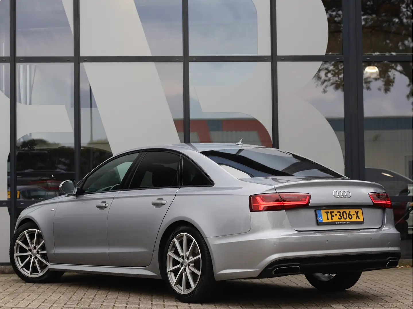Audi A6 Limousine 1.8 TFSI Advance Sport 3x S-line | Memor Gris - 2
