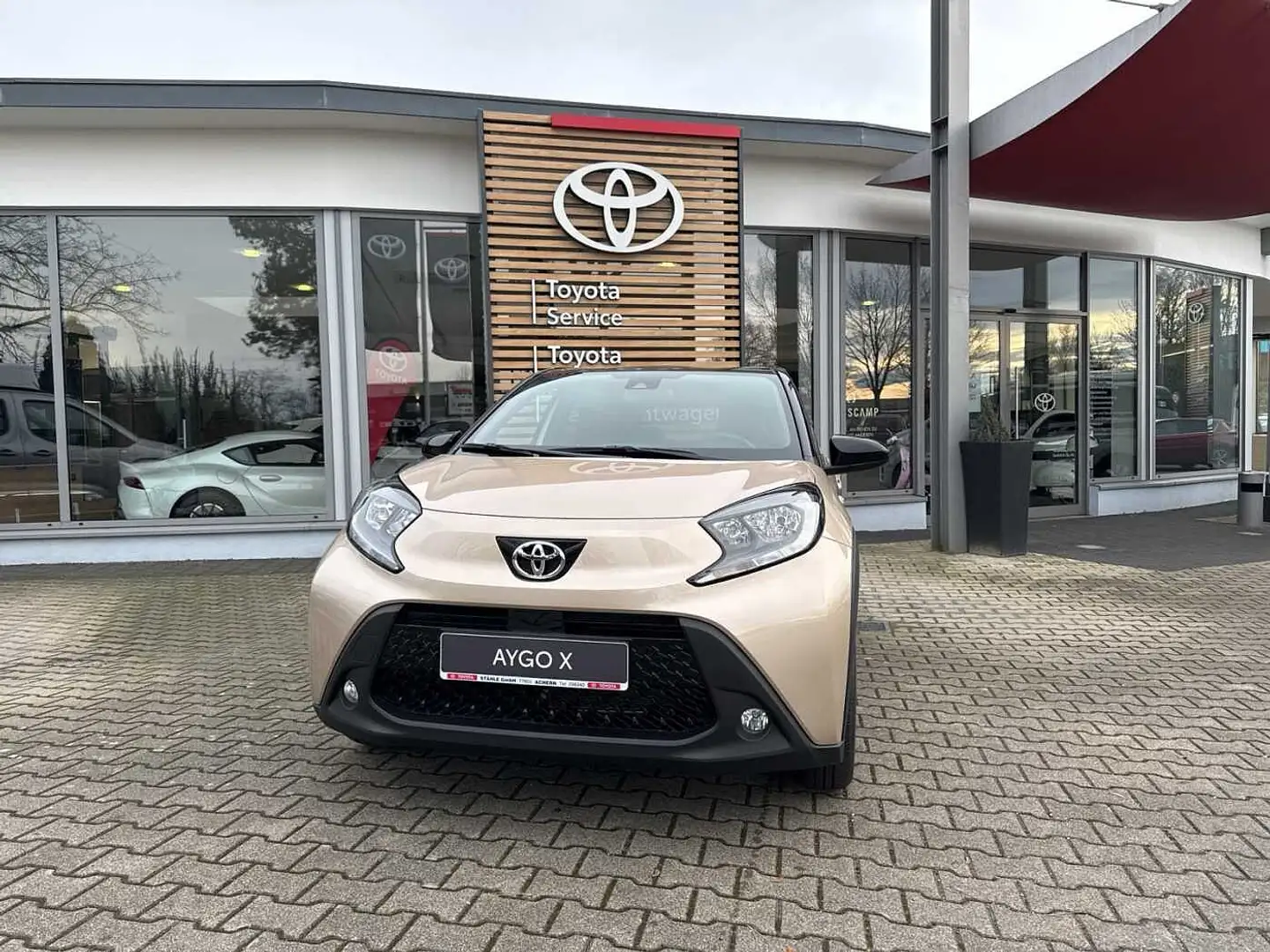 Toyota Aygo X Team D SHZ, Nebelscheinwerfer, Bi-Ton Lack Beige - 1