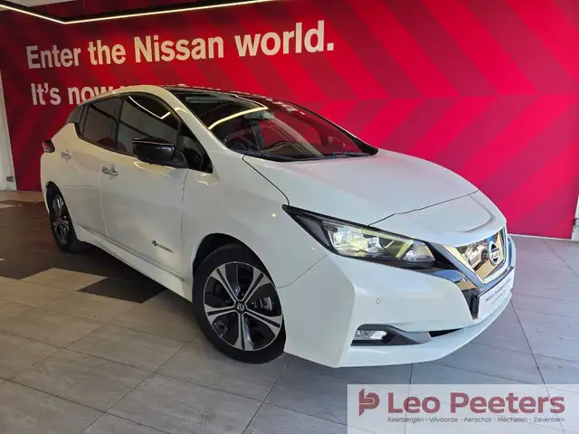 Nissan Leaf EV Tekna / 40kWh / Battery TOP