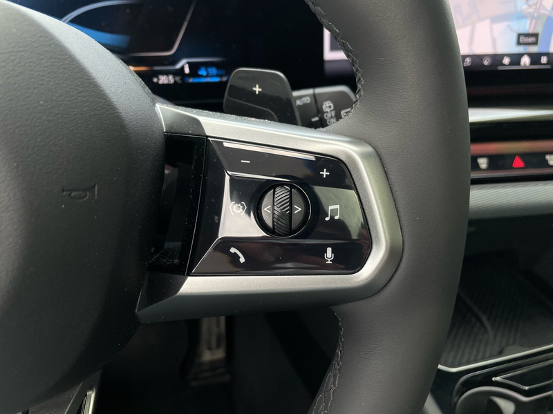 BMW 550 e xDrive Tour. M Sport || AHK Pano el.Sitze — photo 14