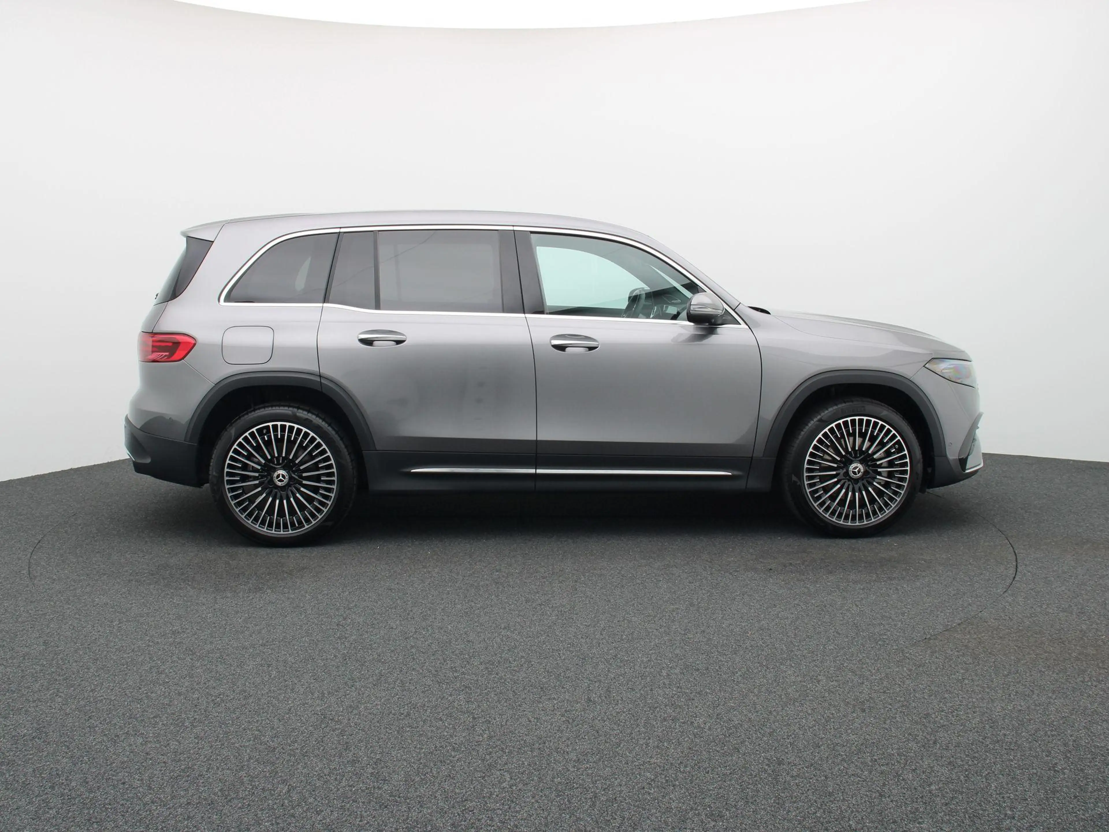 Mercedes-Benz EQB 250 250+ AMG LINE + HEAD UP + BURMESTER + CARPLAY + — photo 6