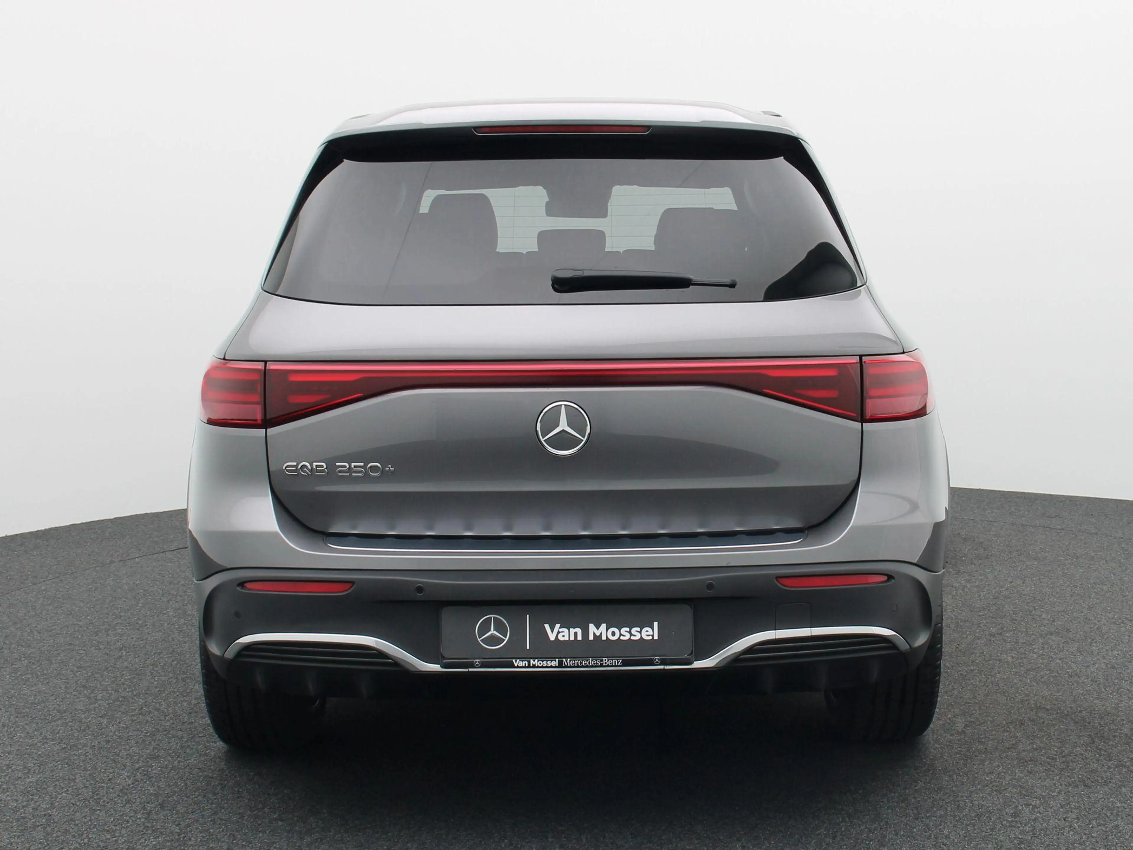 Mercedes-Benz EQB 250 250+ AMG LINE + HEAD UP + BURMESTER + CARPLAY + — photo 5