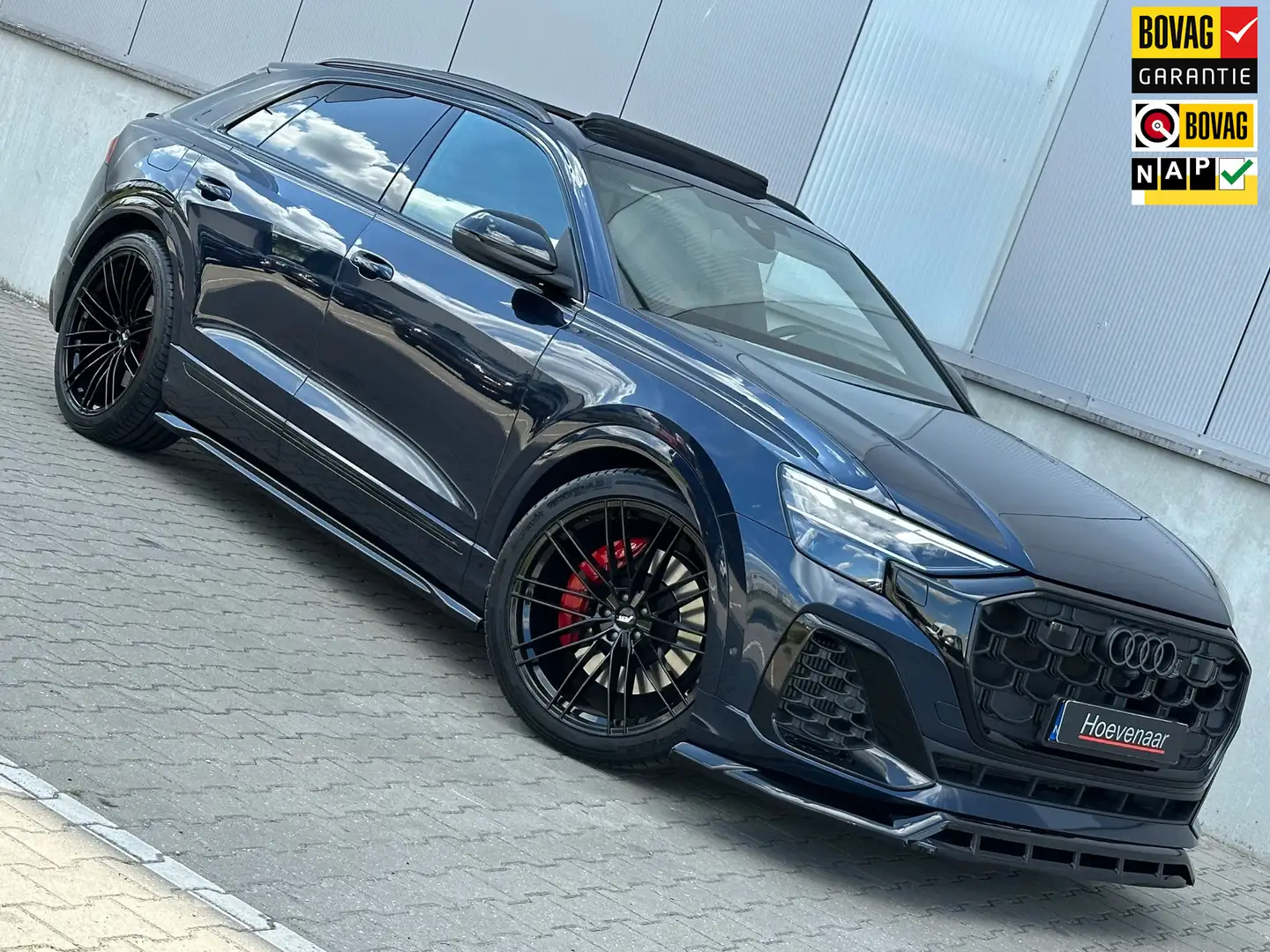 Audi Q8 60 TFSI e 490Pk Competition S line 23Inch SQ8 B&O Blauw - 1