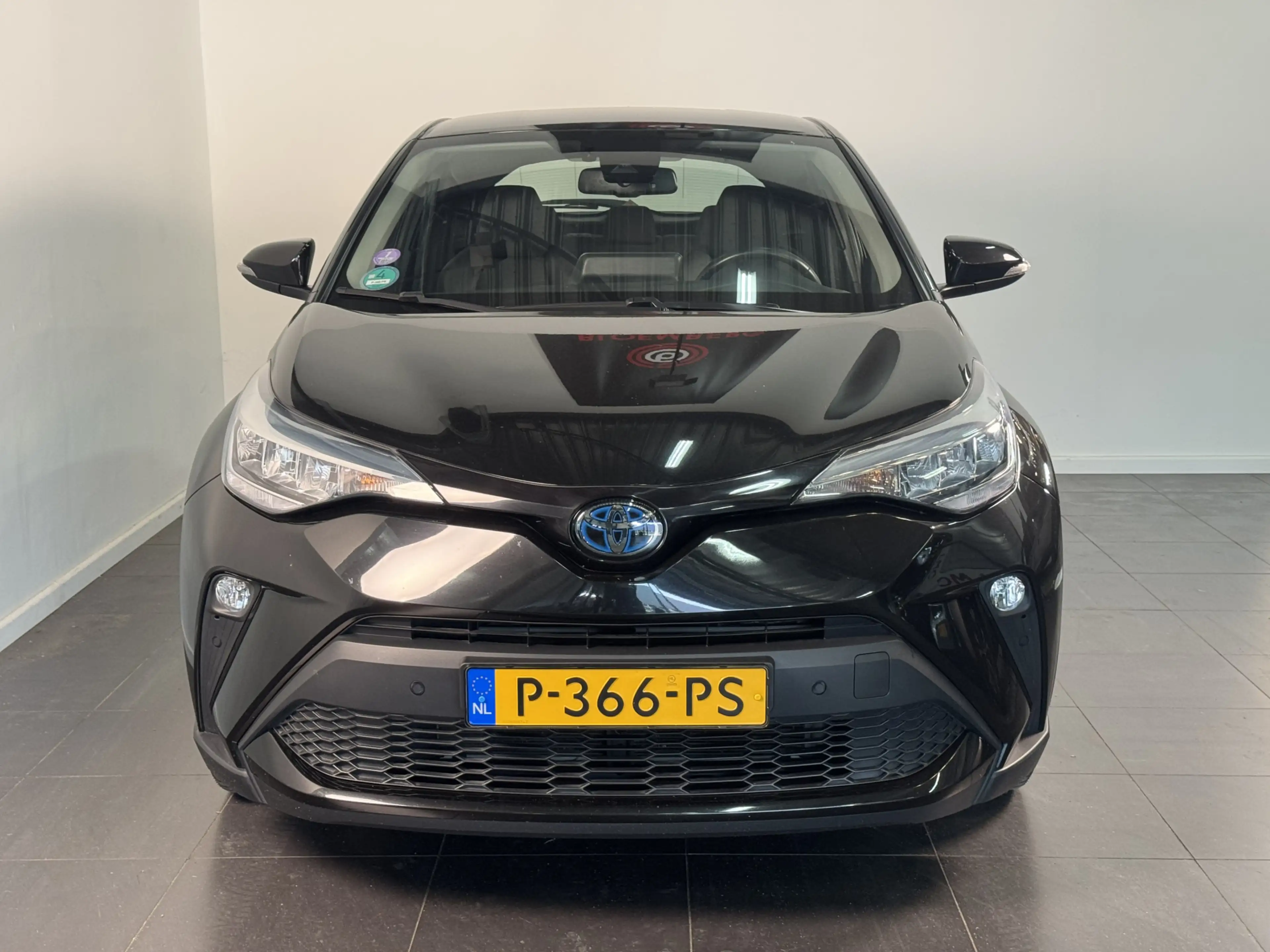 Toyota C-HR 1.8 Hybrid Dynamic | Afneembare trekhaak | Klasse — photo 3