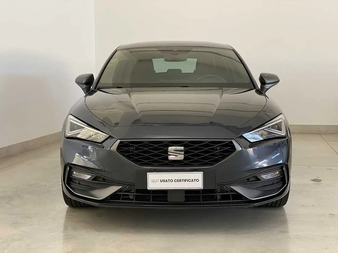 SEAT Leon 2.0 TDI 150 CV DSG FR Grijs - 2