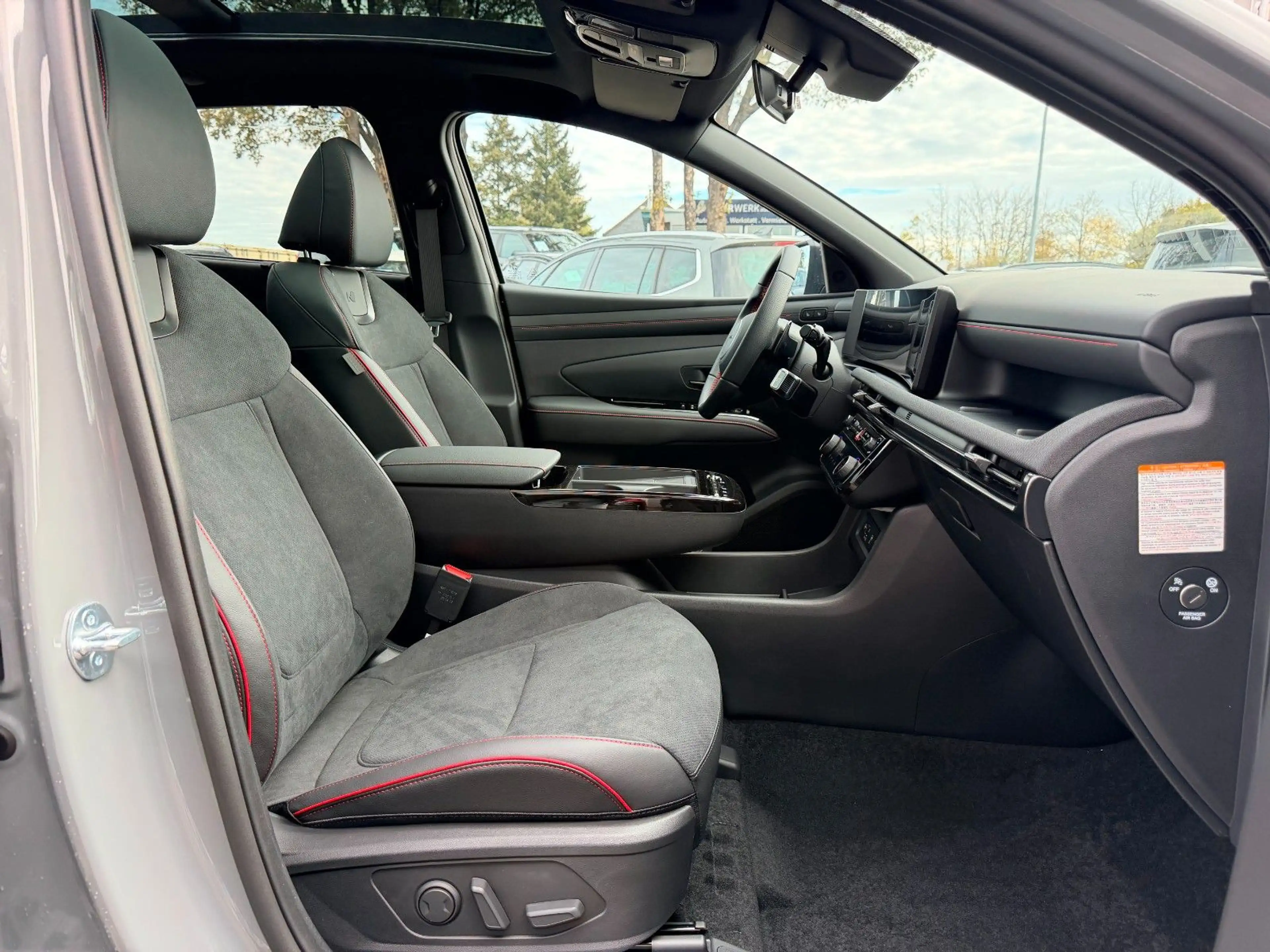 Hyundai TUCSON 1.6 T-GDi HEV 2WD N Line X — photo 11