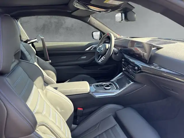BMW 4 Series view 11