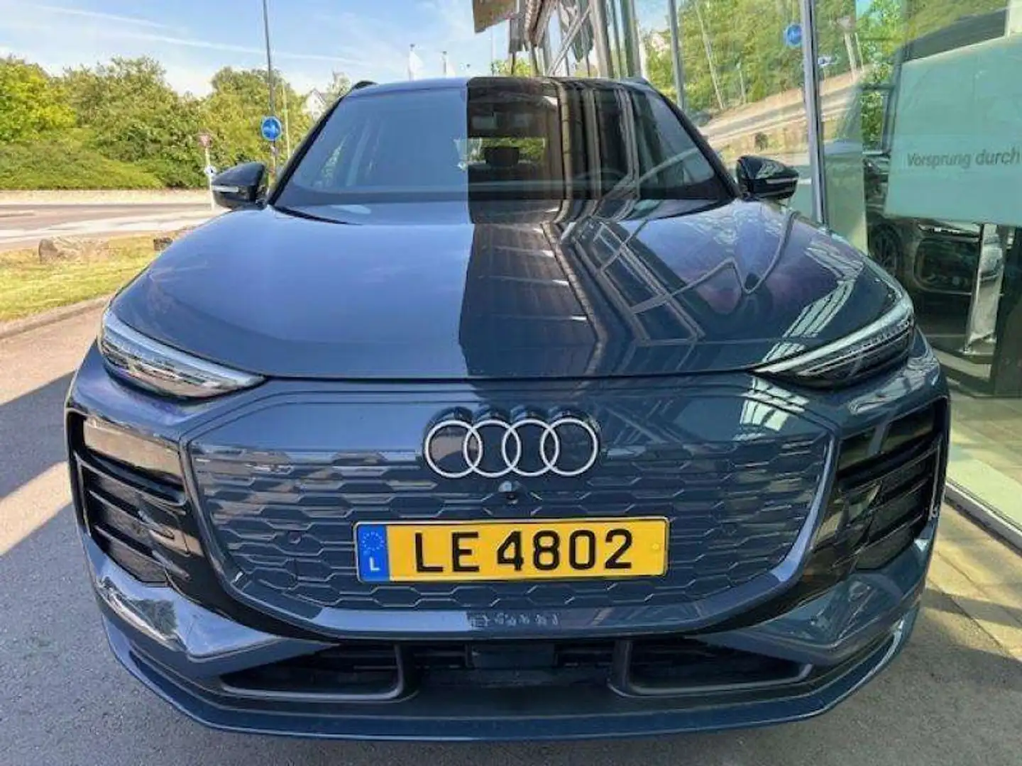 Audi e-tron SUV Bleu - 2