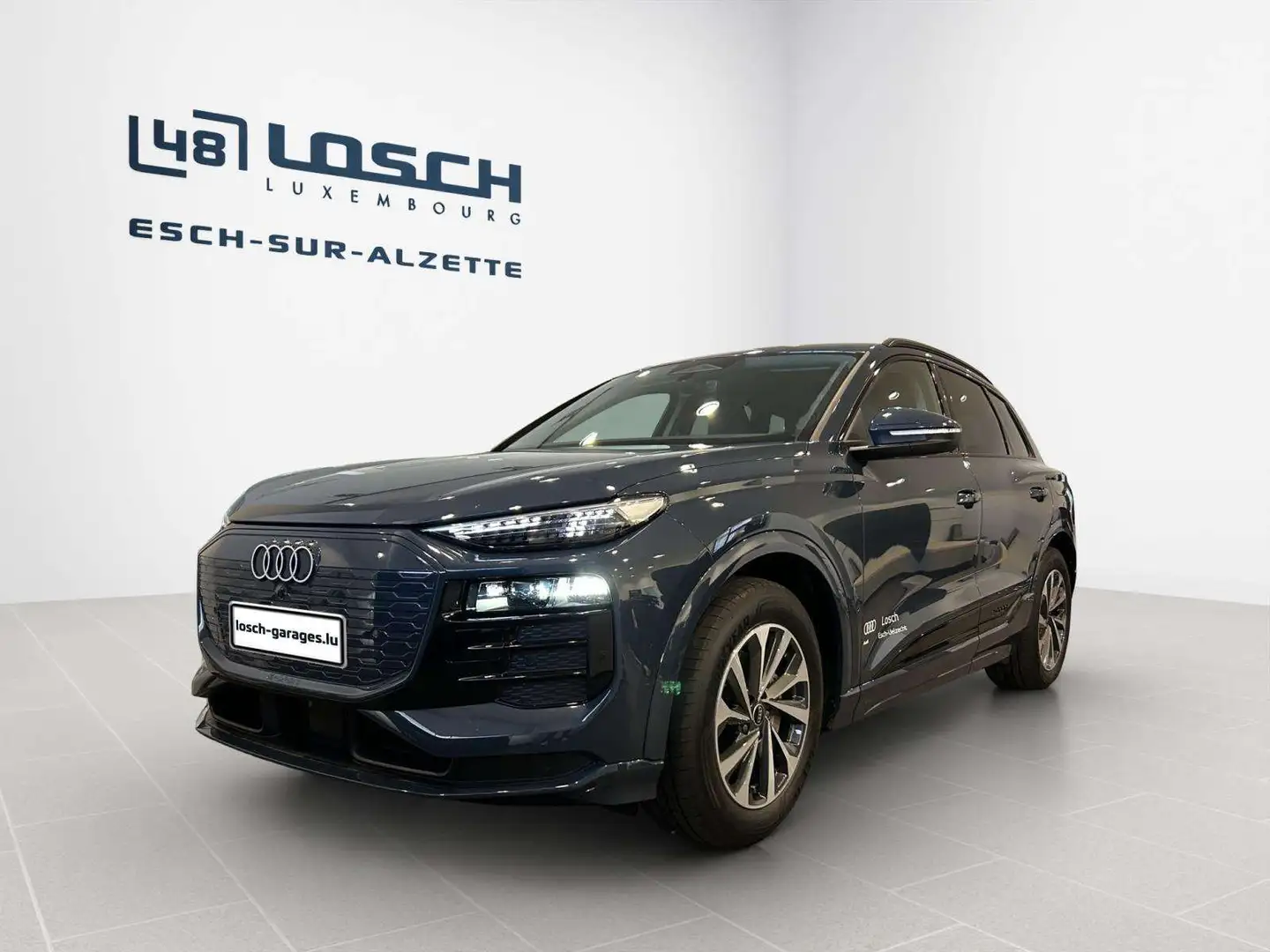 Audi e-tron SUV Albastru - 1