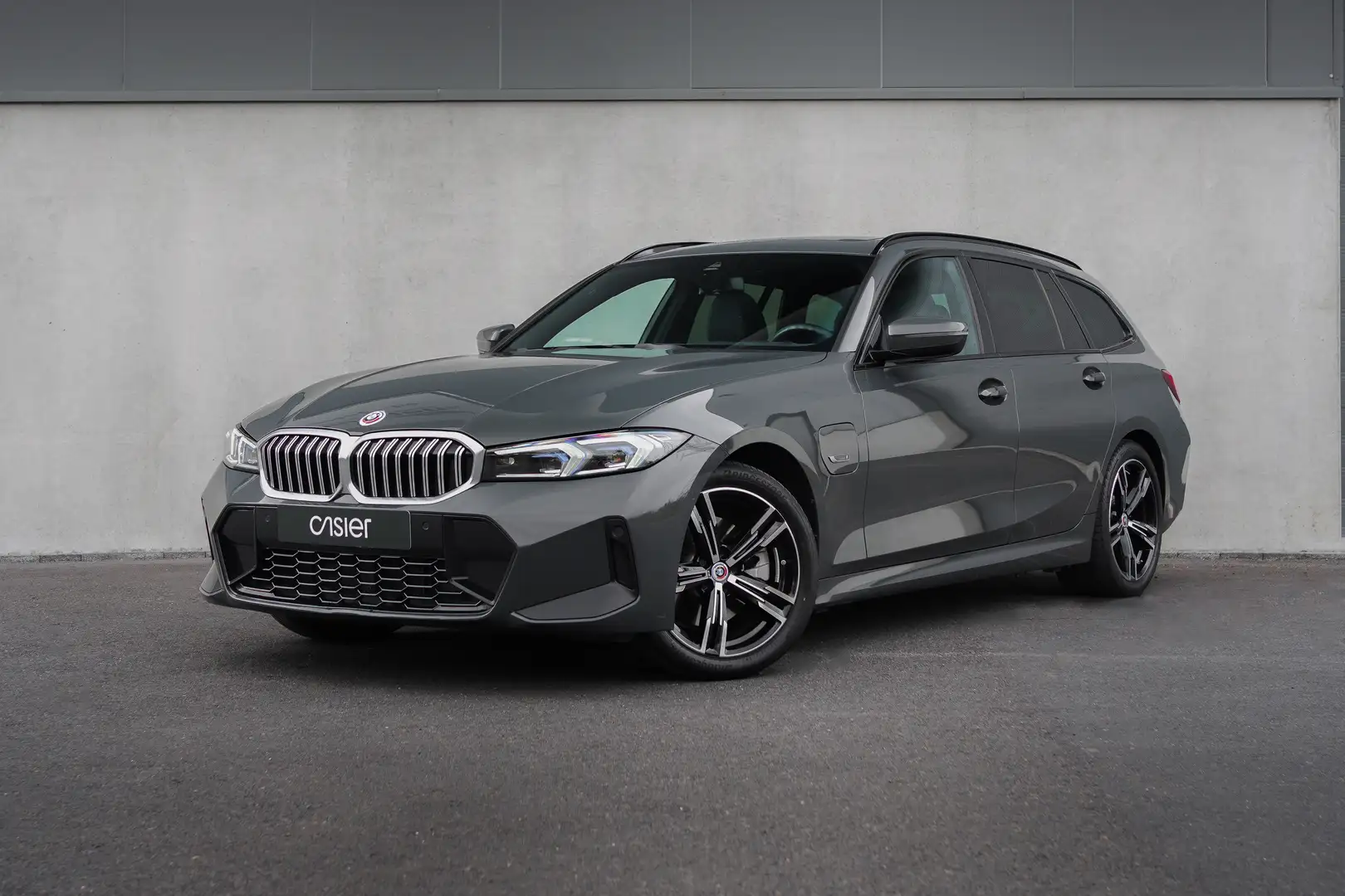 BMW 330 e Touring M Sport l Dravitgrau l Pano l HUD l Towb Grau - 1